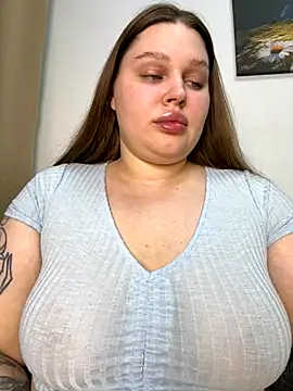 Snapshot of perfect_sweety_girl chatting on November 2025 06:30:01 PM perfect sweety girl online show from November 2025 06:30:01 PM