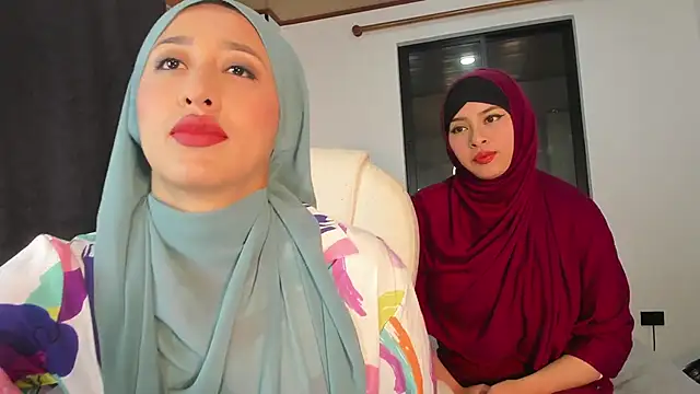 adila anich online show from November 2025 11:49:02 PM