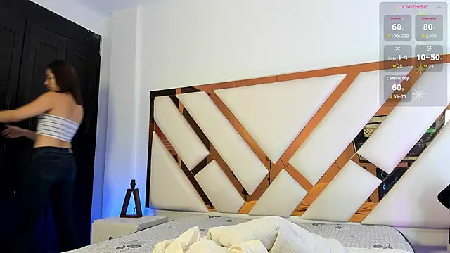 Aron cruz online show from March 2026 02:02:01 PM