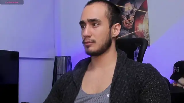 Snapshot of AlexRivera6 chatting on December 2024 01:14:01 AM AlexRivera6 online show from December 2024 01:14:01 AM