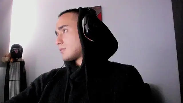 Snapshot of AlexRivera6 chatting on December 2024 07:07:02 PM AlexRivera6 online show from December 2024 07:07:02 PM