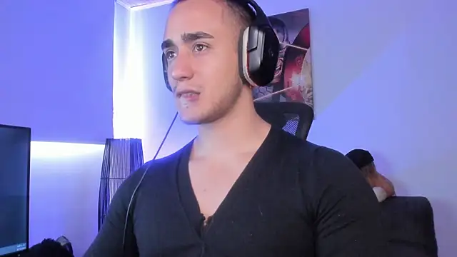 Snapshot of AlexRivera6 chatting on December 2024 09:42:02 PM AlexRivera6 online show from December 2024 09:42:02 PM