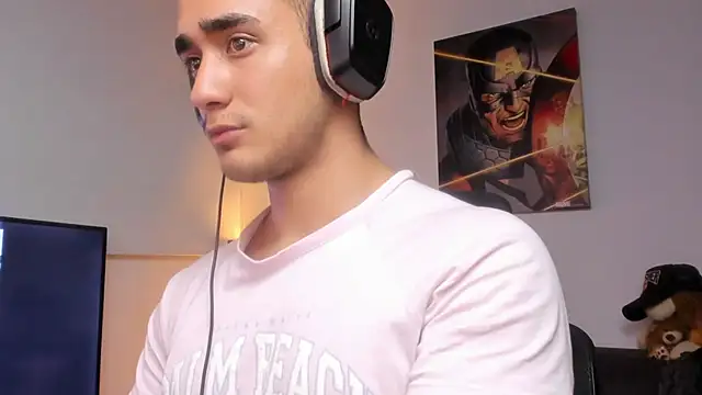 Snapshot of AlexRivera6 chatting on January 2025 12:42:01 AM AlexRivera6 online show from January 2025 12:42:01 AM