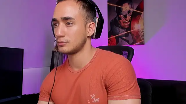 Snapshot of AlexRivera6 chatting on January 2025 03:54:01 PM AlexRivera6 online show from January 2025 03:54:01 PM