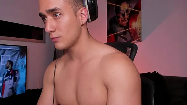 Snapshot of AlexRivera6 chatting on January 2025 04:19:02 AM AlexRivera6 online show from January 2025 04:19:02 AM