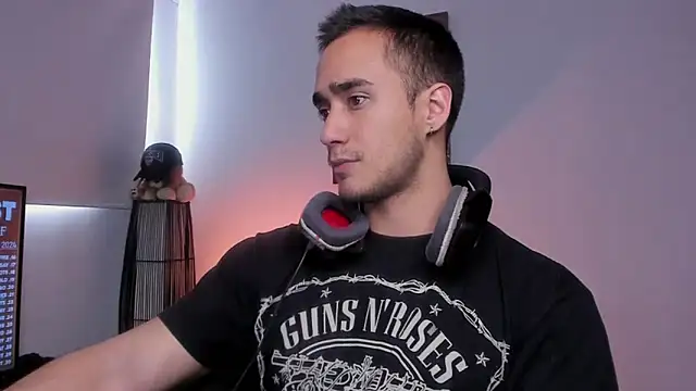 Snapshot of AlexRivera6 chatting on February 2025 08:35:02 PM AlexRivera6 online show from February 2025 08:35:02 PM