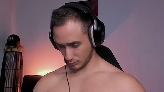 Snapshot of AlexRivera6 chatting on February 2025 11:36:02 PM AlexRivera6 online show from February 2025 11:36:02 PM