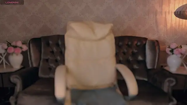 Daphne Moss online show from October 2025 12:59:01 PM