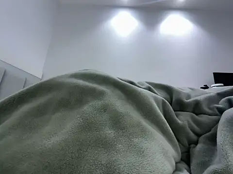 Snapshot of Submissive_Arab chatting on February 2025 11:37:01 PM Submissive Arab online show from February 2025 11:37:01 PM