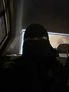 Snapshot of Submissive_Arab chatting on February 2025 08:22:01 PM Submissive Arab online show from February 2025 08:22:01 PM