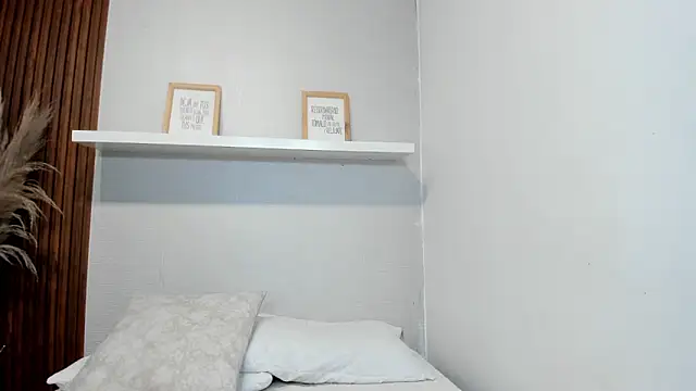 LANA-JONNES online show from January 2026 04:16:01 AM