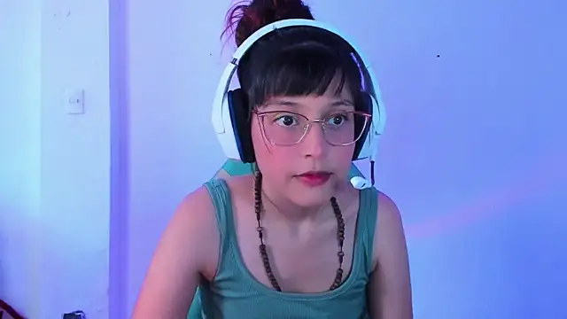 Little Lisy online show from September 2025 05:40:02 PM