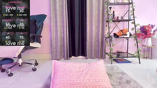 Snapshot of Naughty_nightz chatting on November 2025 01:41:01 AM Naughty nightz online show from November 2025 01:41:01 AM