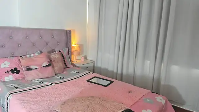 Snapshot of destinysweet21 chatting on February 2026 03:10:01 PM destinysweet21 online show from February 2026 03:10:01 PM