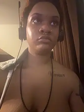 Snapshot of nickytheehawtie chatting on February 2026 04:53:02 AM nickytheehawtie online show from February 2026 04:53:02 AM