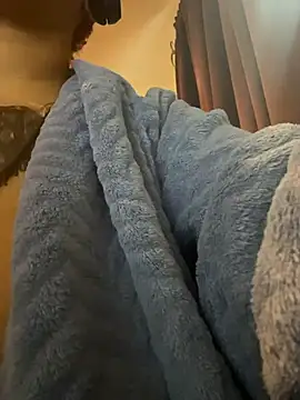 nickytheehawtie online show from March 2026 01:43:02 PM