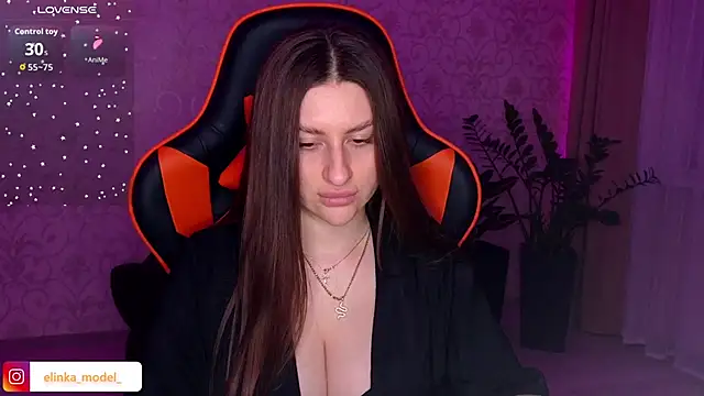 Elishka  online show from October 2025 06:50:01 PM