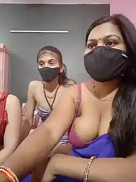 cutee  crazy online show from April 2026 02:13:02 PM