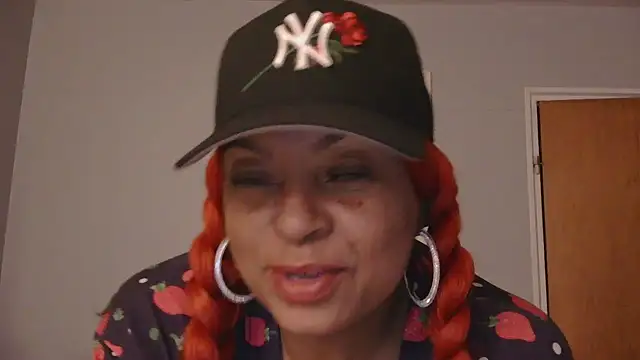 Snapshot of MSweetLindaParks chatting on October 2025 04:25:02 AM MSweetLindaParks online show from October 2025 04:25:02 AM