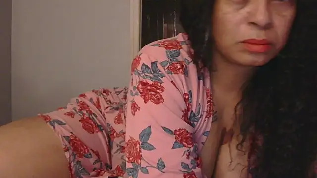 Snapshot of MSweetLindaParks chatting on November 2025 11:29:01 PM MSweetLindaParks online show from November 2025 11:29:01 PM