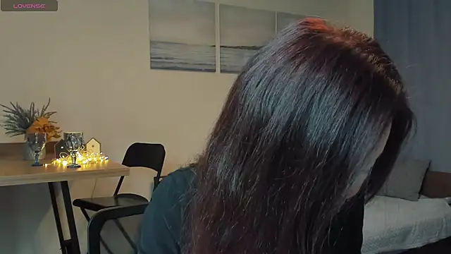 Snapshot of AvroraSakura chatting on December 2024 02:22:01 PM AvroraSakura online show from December 2024 02:22:01 PM