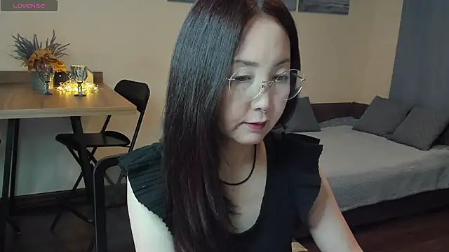 Snapshot of AvroraSakura chatting on December 2024 01:38:02 PM AvroraSakura online show from December 2024 01:38:02 PM