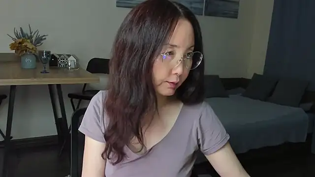 Snapshot of AvroraSakura chatting on January 2025 08:37:02 PM AvroraSakura online show from January 2025 08:37:02 PM