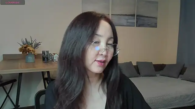 Snapshot of AvroraSakura chatting on January 2025 05:23:02 PM AvroraSakura online show from January 2025 05:23:02 PM