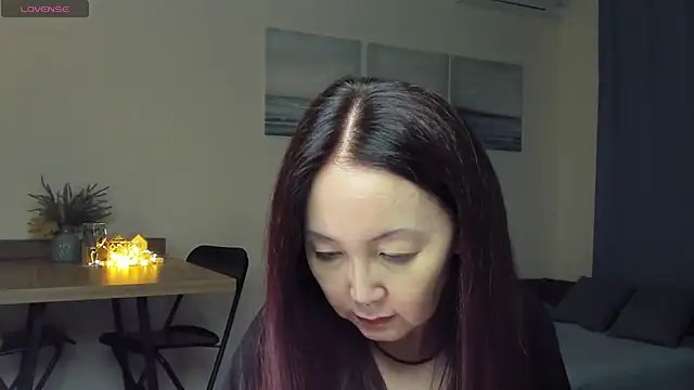 Snapshot of AvroraSakura chatting on February 2025 03:39:02 PM AvroraSakura online show from February 2025 03:39:02 PM