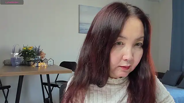 Snapshot of AvroraSakura chatting on February 2025 01:14:01 PM AvroraSakura online show from February 2025 01:14:01 PM