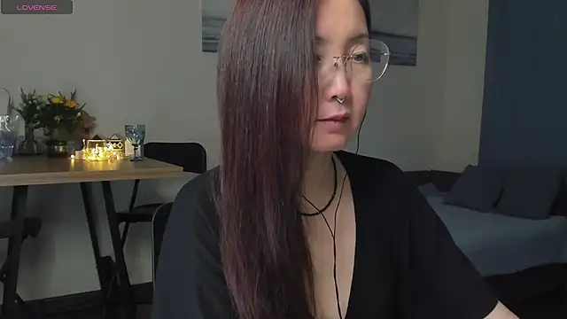 Snapshot of AvroraSakura chatting on March 2025 04:35:01 PM AvroraSakura online show from March 2025 04:35:01 PM