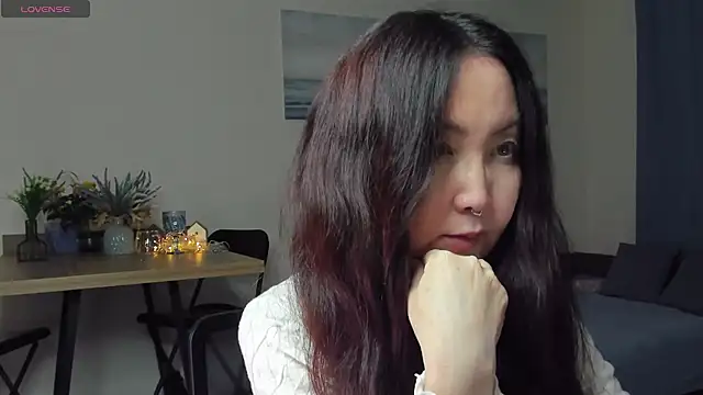 Snapshot of AvroraSakura chatting on March 2025 08:48:01 PM AvroraSakura online show from March 2025 08:48:01 PM