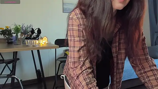 Snapshot of AvroraSakura chatting on March 2025 01:29:02 PM AvroraSakura online show from March 2025 01:29:02 PM