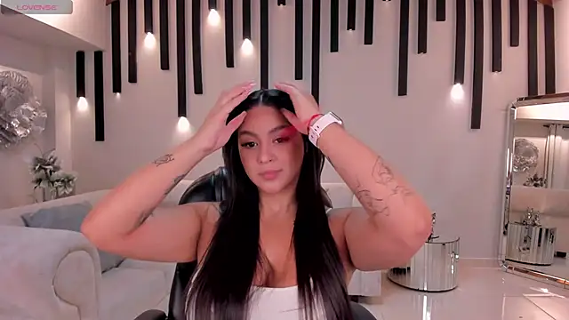 ToriCrossX online show from February 2025 11:38:02 AM