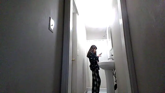 petitedoll29 online show from November 2025 08:24:02 PM