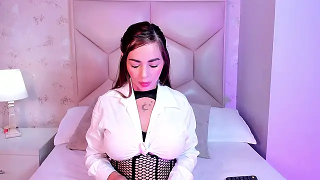 Snapshot of ambar_sullivan chatting on November 2025 11:34:02 AM ambar sullivan online show from November 2025 11:34:02 AM