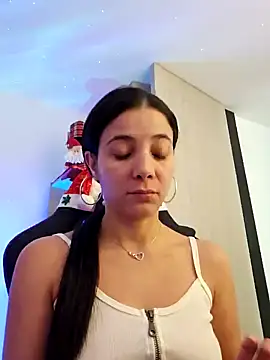 Snapshot of miaeyes chatting on December 2024 12:52:02 PM miaeyes online show from December 2024 12:52:02 PM