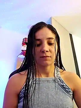 Snapshot of miaeyes chatting on December 2024 01:41:02 PM miaeyes online show from December 2024 01:41:02 PM