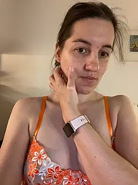 Nicole-Ray online show from November 2025 08:32:01 PM