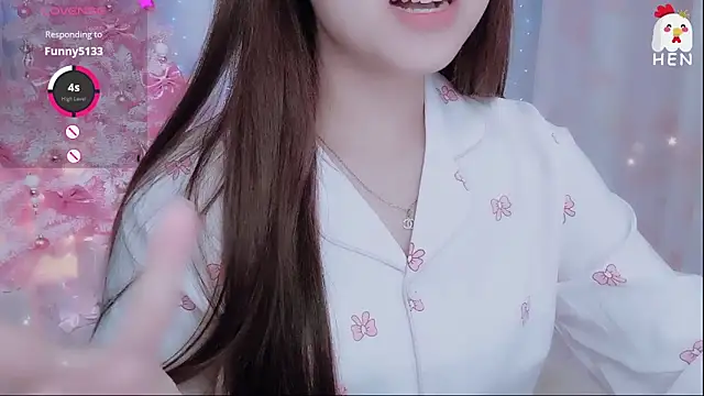 hen237 online show from December 2025 06:14:02 PM