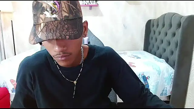 Snapshot of ManSant chatting on March 2025 03:14:02 PM ManSant online show from March 2025 03:14:02 PM