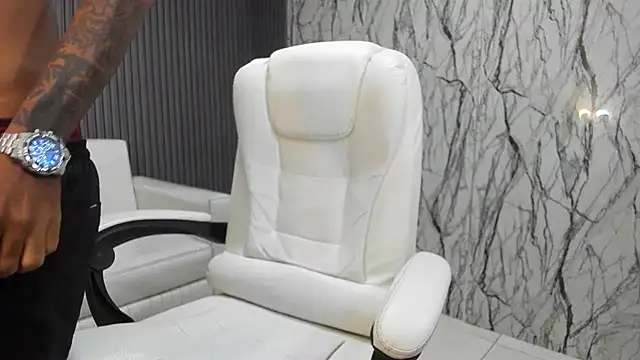 Snapshot of ManSant chatting on November 2025 02:56:01 PM ManSant online show from November 2025 02:56:01 PM