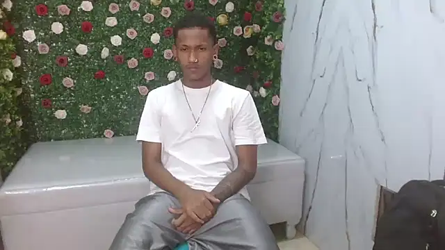 Snapshot of ManSant chatting on December 2025 03:16:02 PM ManSant online show from December 2025 03:16:02 PM