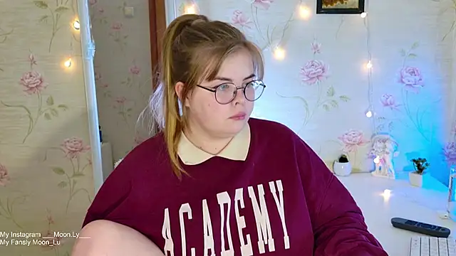 Snapshot of sinnamon_ chatting on November 2025 04:41:02 PM sinnamon online show from November 2025 04:41:02 PM