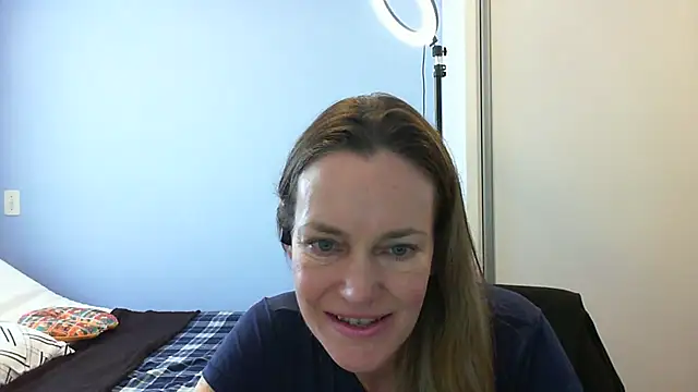 Annylove1 online show from November 2025 11:43:02 AM