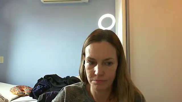 Annylove1 online show from November 2025 10:37:01 AM