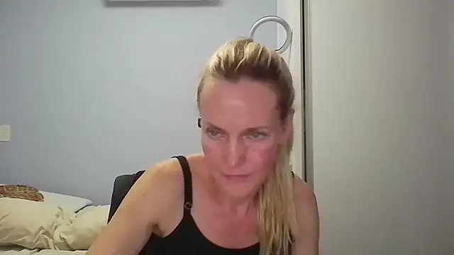 Annylove1 online show from February 2026 12:07:02 AM