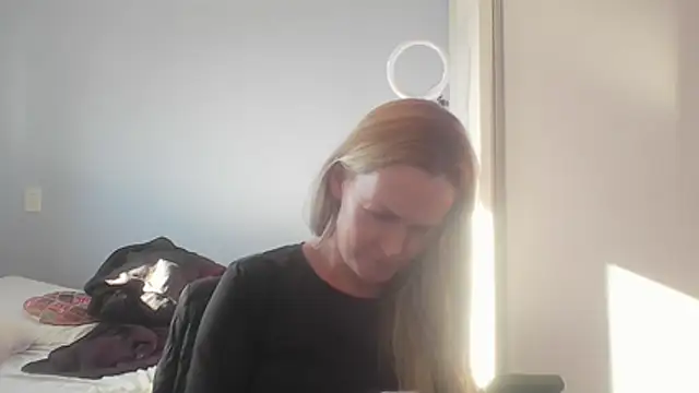 Annylove1 online show from July 2026 06:44:01 PM