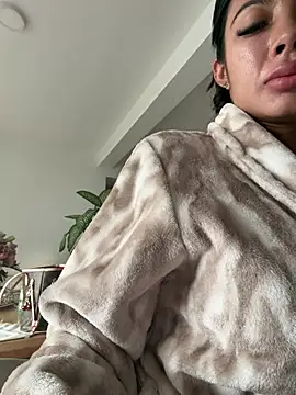 KalaBeckett  online show from April 2026 11:33:02 AM