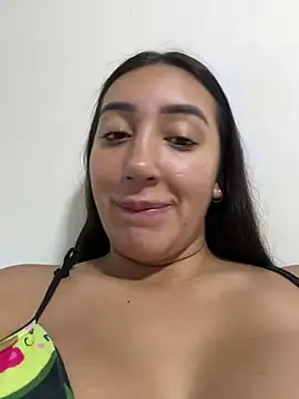 Snapshot of Hannahoff chatting on February 2025 06:12:02 AM Hannahoff online show from February 2025 06:12:02 AM